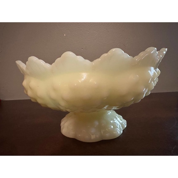 Vintage Fenton custard uranium glass candle stick holder - Picture 6 of 10